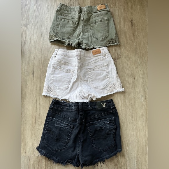 Women’s jean shorts - Picture 2 of 2